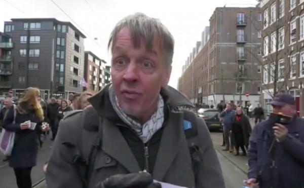 荷蘭爆發反封鎖遊行,稱";待在家更易生病";?警方放警犬趕人 荷蘭爆發反封鎖遊行,稱";待在家更易生病";?警方放警犬趕人