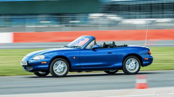 原馬自達MX-5 Miata設計師田中俊二去世 原馬自達MX-5 Miata設計師田中俊二去世