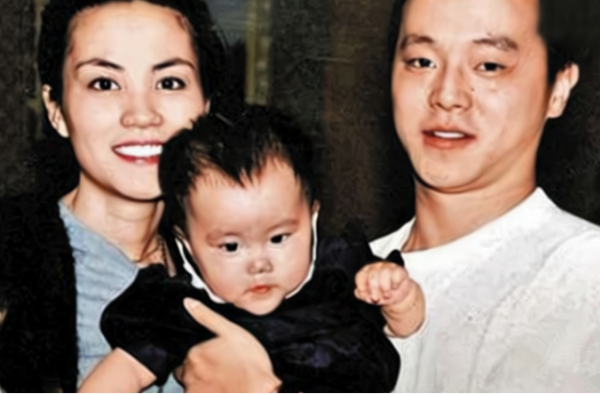 王菲前夫竇唯：兩次離婚最對不起女兒，兩份嫁妝背後是深沉的父愛