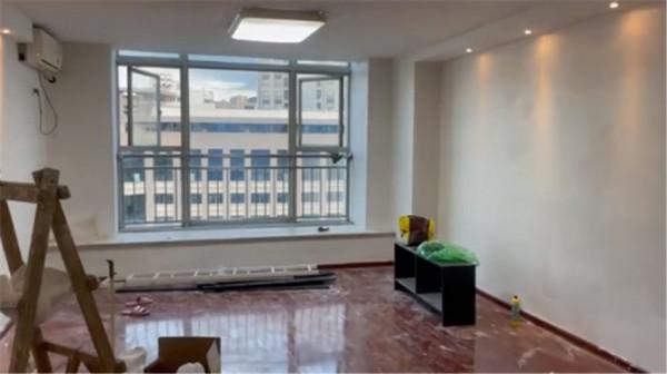 24歲的她，憑藉自己努力買下40㎡小家，將空置半年的小屋徹底翻新