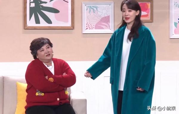 8位明星在春晚奇葩出圈：馬凡舒的敬酒服，撒貝南的白襯衫