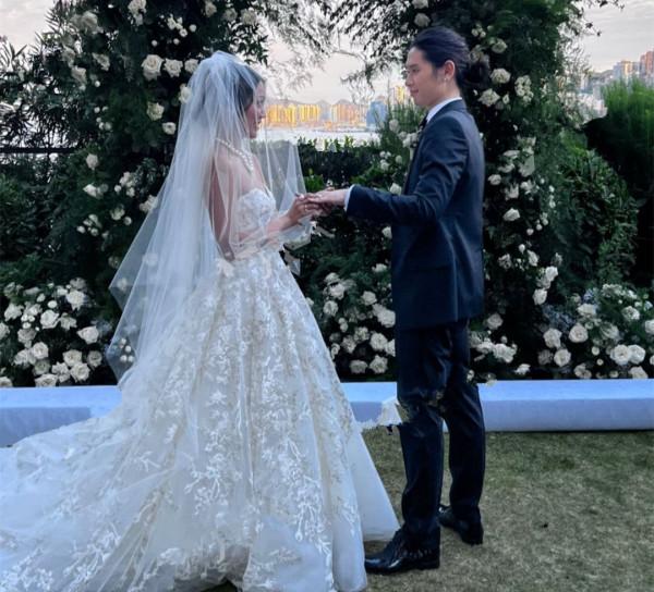 兩大億萬豪門聯姻!霍啟剛堂妹結婚,小2歲男友是港姐吳婉芳長子 兩大億萬豪門聯姻!霍啟剛堂妹結婚,小2歲男友是港姐吳婉芳長子