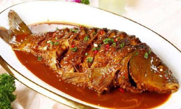 河南兒媳婦來做客，我給做了這4道特色菜，兒媳婦直誇我手藝好