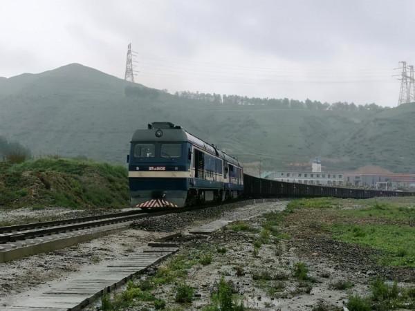 財大氣粗？海運成本低於陸運，我國為何選擇陸路運輸中伊石油