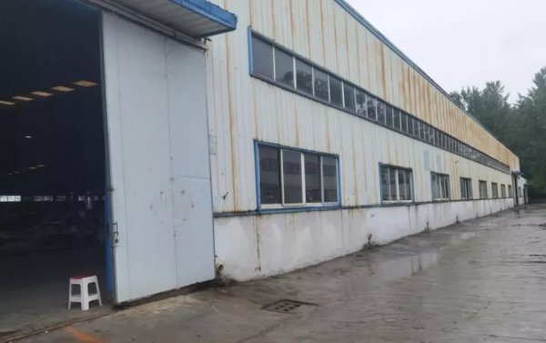 電動車有壞訊息，14年廠家倒閉，起拍價800萬，給我們什麼啟示？