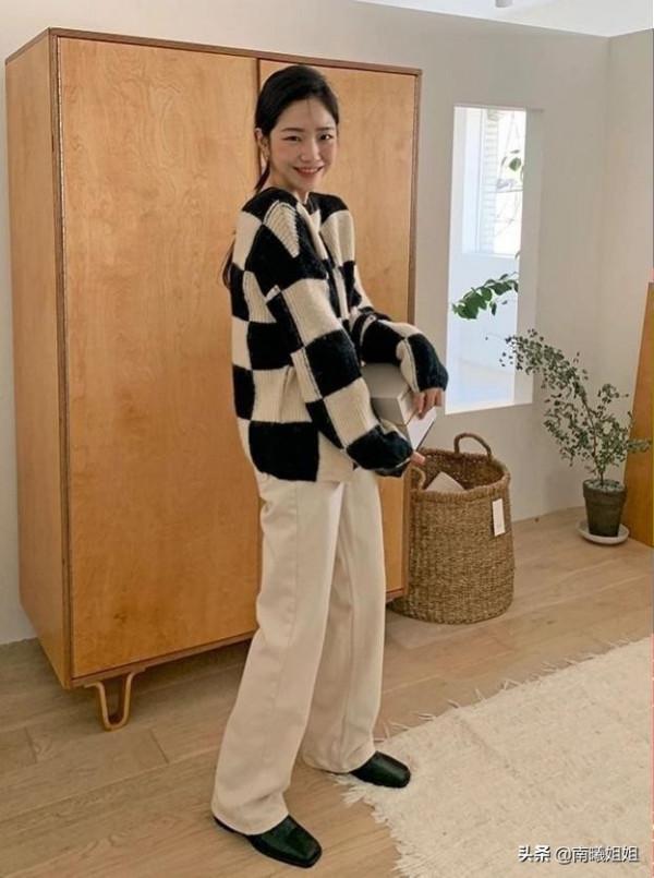 女人過了35歲,建議少穿打底褲!這3條更適合你,顯瘦不說還時髦 女人過了35歲,建議少穿打底褲!這3條更適合你,顯瘦不說還時髦