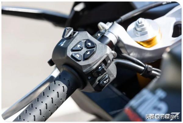 2021 RS660 試駕：操控、電控一次滿足，中量級運動車款新世代