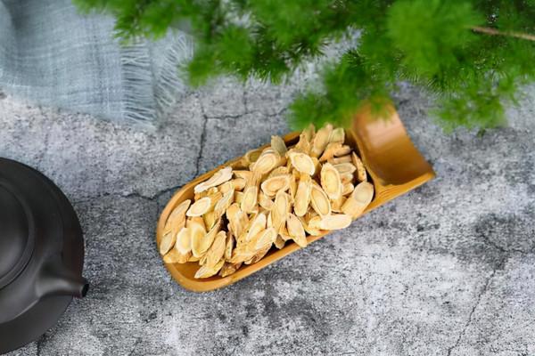 經常喝黃芪水，人為什麼會變瘦？注意：黃芪水的副作用，別忽視