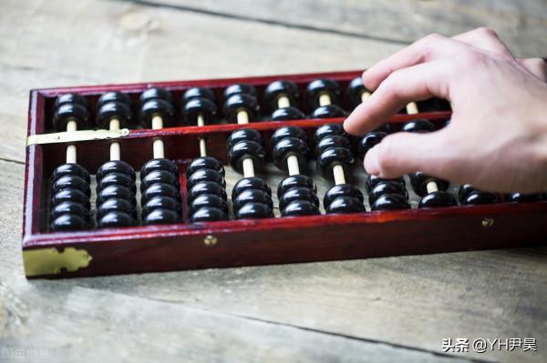 震驚美國的詐騙奇案，女騙子讓自己17歲女兒嫁給60歲老男人