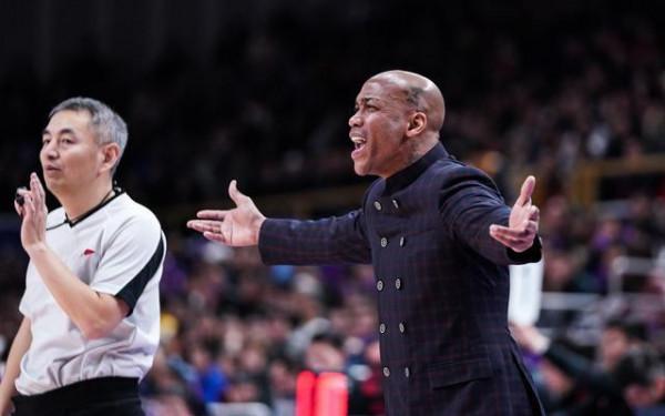 場均6+3!國家隊歸來,王少傑“失寵”,馬布裡再籤大外援不明智 場均6+3!國家隊歸來,王少傑“失寵”,馬布裡再籤大外援不明智