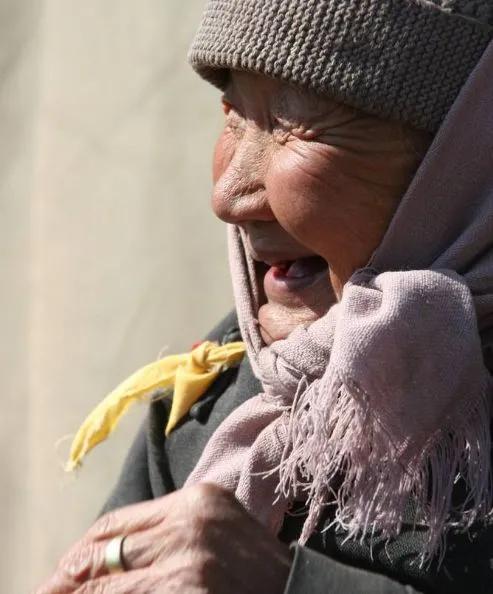 &OpenCurlyDoubleQuote;想的開&rdquo;半月吃15斤雞蛋，借錢也得吃肉