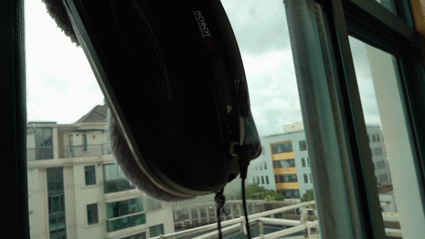 相見恨晚的清潔神器——玻妞388擦窗機器人分享