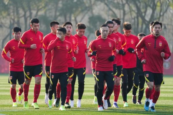 「高畫質圖集」李霄鵬一期首堂公開訓練課，國足名宿教練天團上線