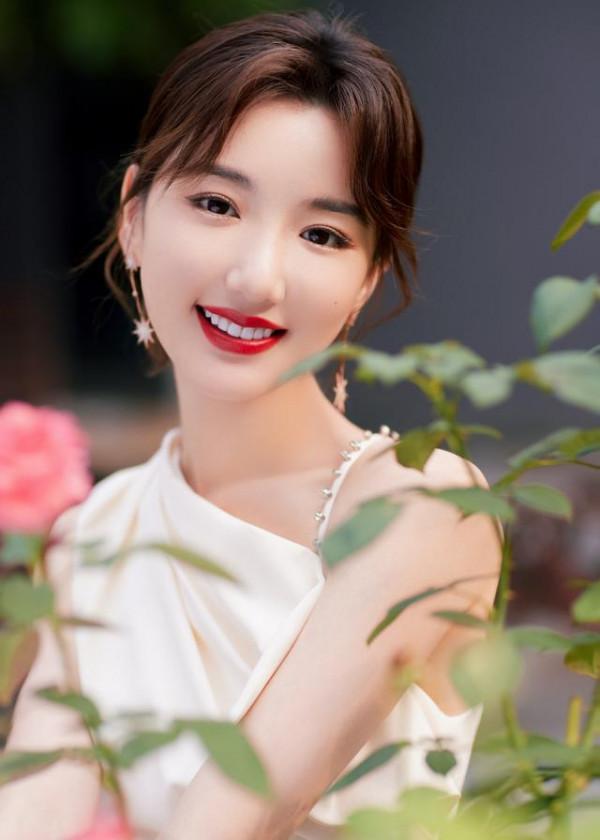 中國內地女演員毛曉彤 中國內地女演員毛曉彤