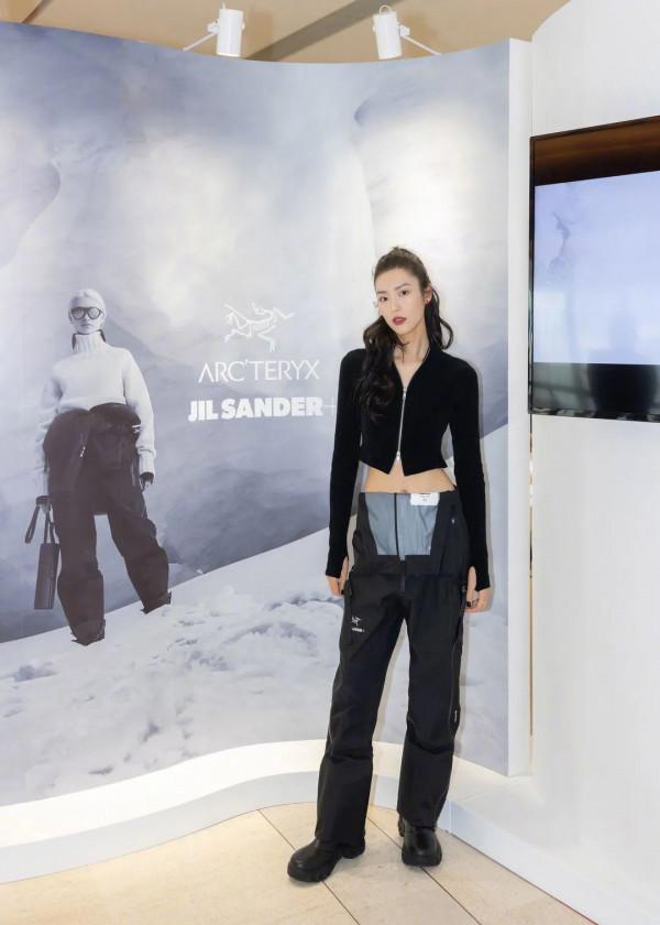 劉雯的紙片腰又火了！只能羨慕？學會這幾種穿搭你也行