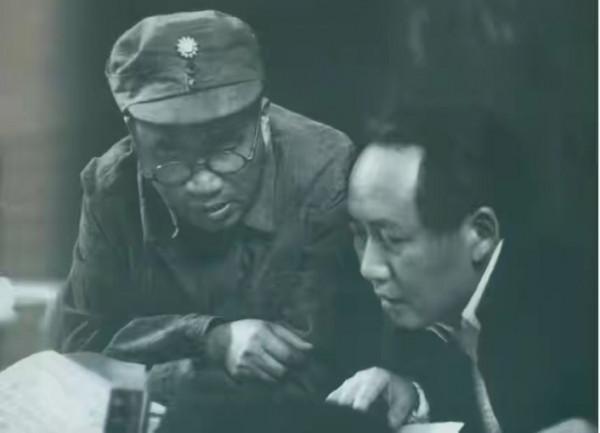 毛主席面對敵30萬大軍，突然下令部隊原地睡大覺三天！有何玄妙？