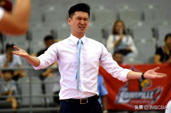 CBA三訊息:京粵兩戰備受矚目,徐長鎖談新目標,同曦被指網紅隊 CBA三訊息:京粵兩戰備受矚目,徐長鎖談新目標,同曦被指網紅隊