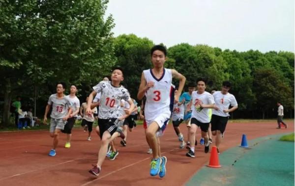 江蘇將佔總分10%以上,雲南高達100分,中考體育分值提升大勢所趨 江蘇將佔總分10%以上,雲南高達100分,中考體育分值提升大勢所趨