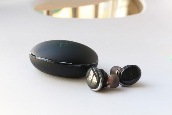 劃時代的藍芽耳機新王者－－Liberty 3 Pro“聲闊小金腔”試用手記