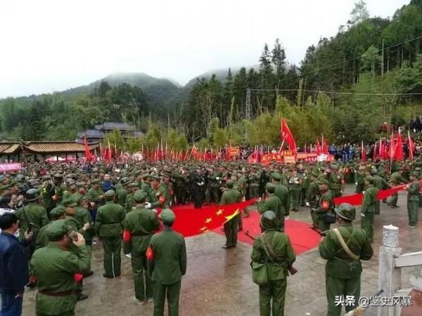守家35載&comma;烈士未婚妻以弟媳身份去雲南掃墓&comma;獲3千多軍人起立敬禮