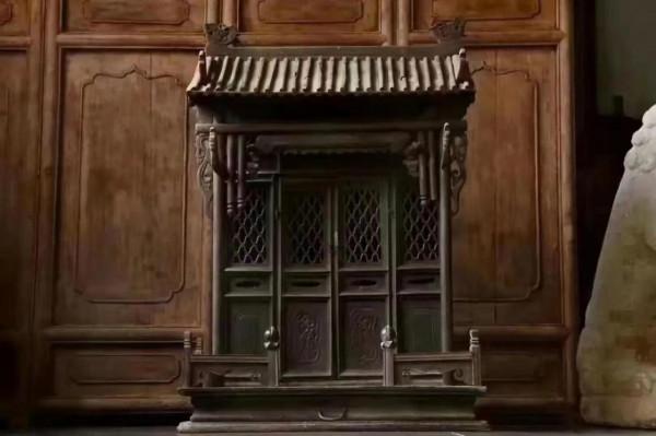 佛座，佛龕，案頭獅