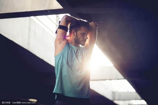 秋意濃濃，潮男造型在不同場合怎麼搭