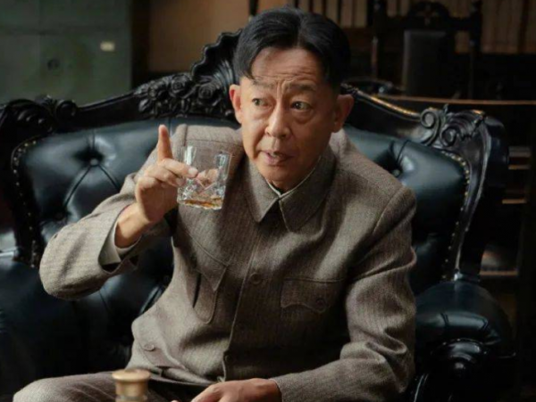 央視又出大招！37集諜戰大劇要來了，女主是戲骨譚卓，男二太驚豔