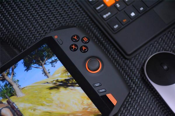 國產搞新花樣,推出PC遊戲掌機!能在公交地鐵上滿幀玩3A遊戲 國產搞新花樣,推出PC遊戲掌機!能在公交地鐵上滿幀玩3A遊戲