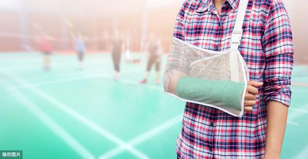 羽毛球不受場地、年齡、性別限制，健康運動只需注意以下5個事項