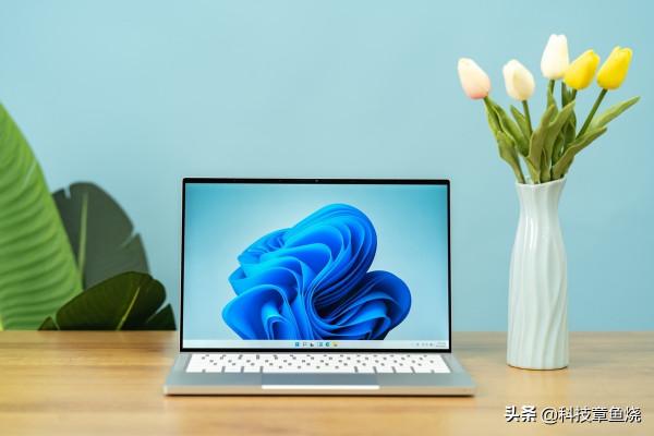 Win11彷彿為它量身定製,Razer Book新體驗 Win11彷彿為它量身定製,Razer Book新體驗