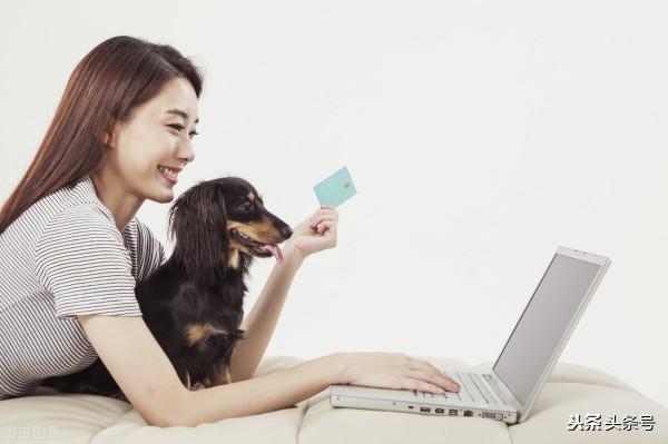 極簡生活第134天——明天出差 滿滿的衣櫥裡找不到一件合適的衣服 極簡生活第134天——明天出差 滿滿的衣櫥裡找不到一件合適的衣服