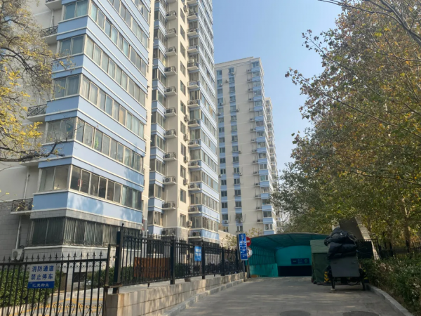 直降百萬，月壇跌落神壇？