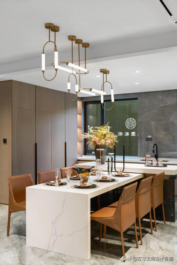 156㎡現代簡約,焦糖咖演繹輕奢質感!愛了 156㎡現代簡約,焦糖咖演繹輕奢質感!愛了