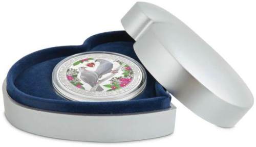 開始預約！珍貴的愛紀念幣發行！鑲嵌心形皓石，美翻了