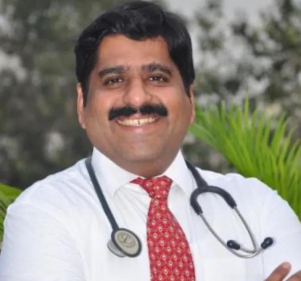 3年前，74歲大媽生下雙胞胎，現坦言：後悔做出這樣的選擇