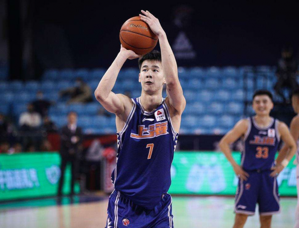 羞辱？剩7秒領先12分，郭昊文為李春江出氣秀扣籃，被批沒素質