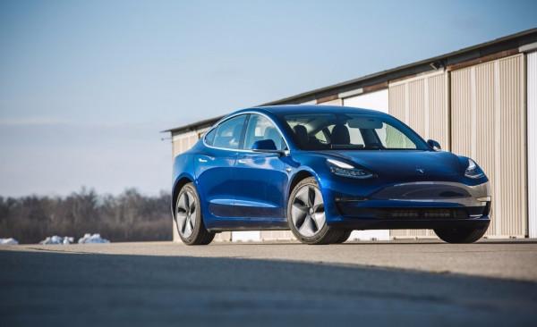 試駕Model 3高效能版有感——所謂魅力，究竟為何物？