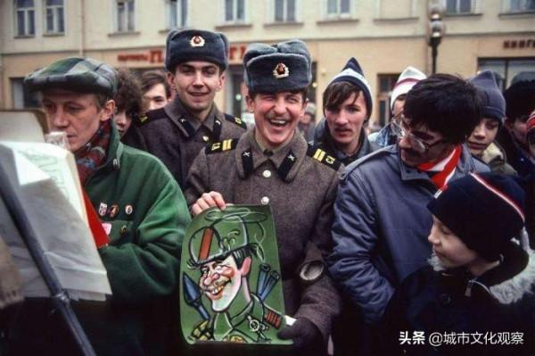 聖誕節倒下的不是老大哥蘇聯，紅色旗幟永遠光芒萬丈