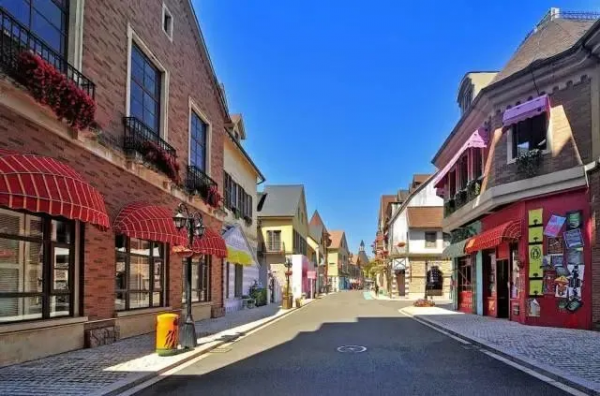 九龍湖公主酒店放大招！帶娃住進歐洲風情城堡小鎮！奢享豪華美食