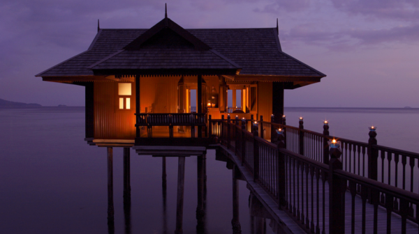 十處水上屋,挑戰最浪漫 十處水上屋,挑戰最浪漫