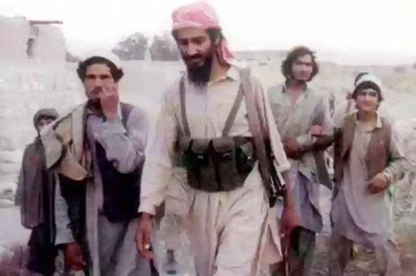 哈姆扎被擊斃後，拉登剩下的兒女都飄落在何方？