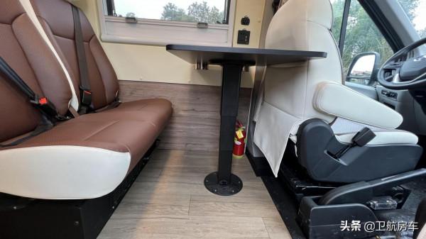 一家三口出行首選的房車