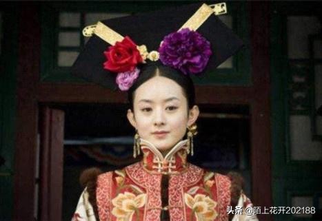 春晚舞臺上趙麗穎紅裙驚豔，出道16年她都做了什麼