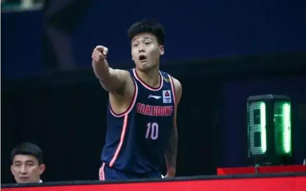 盤點CBA和NBA新賽季裡的罰單，老實的去瀟灑不香嗎