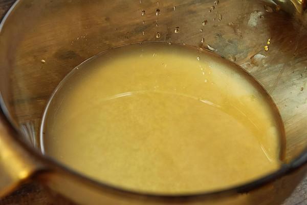 熬小米粥時，直接用水煮就錯啦，教你3個小訣竅，小米黏稠又好喝