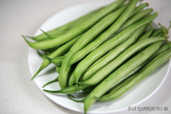 去飯店吃飯最好不要點這9種蔬菜，很多飯店不洗就直接炒