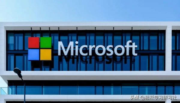 iPhone 15將首次全部搭載蘋果自研晶片；Meta全球傳播主管離職