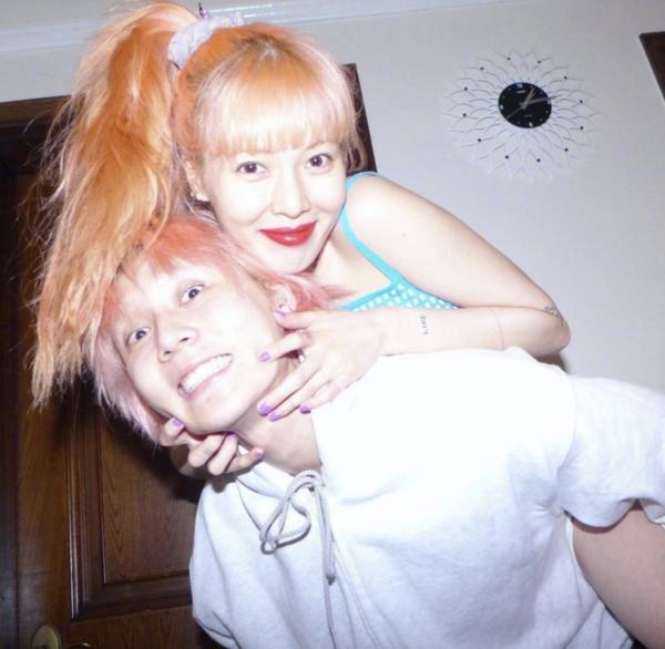 2022年剛過去47天，就有9位明星官宣婚訊，有人結束9年戀愛長跑