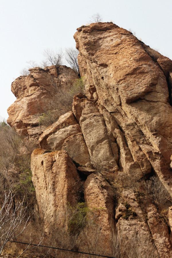 京西這條鄉村公路兩側有山、有水、有古村