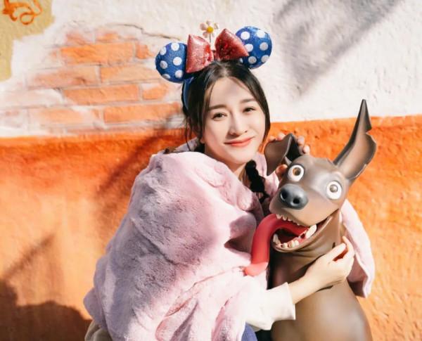 “才子”鄢頗的“桃紅柳綠”和他重要的3個女人